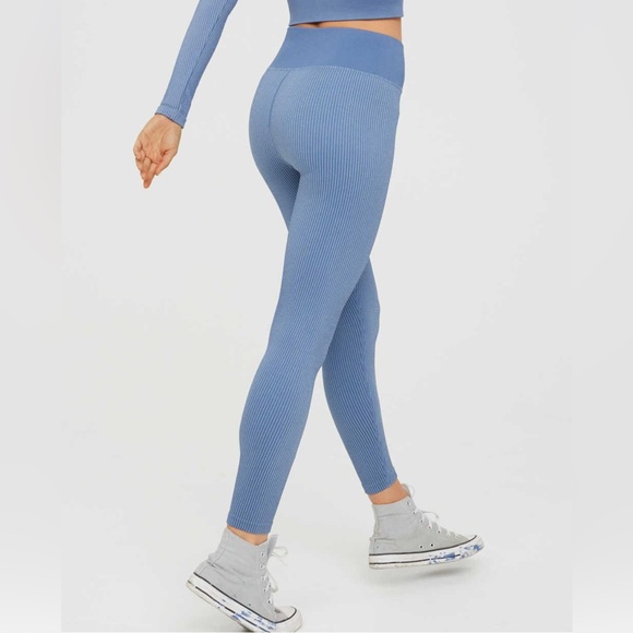 Offline by Aerie 7/8 Hi Rise Blue Ribbed Seamless High Rise Athletic Leggings - Picture 2 of 8